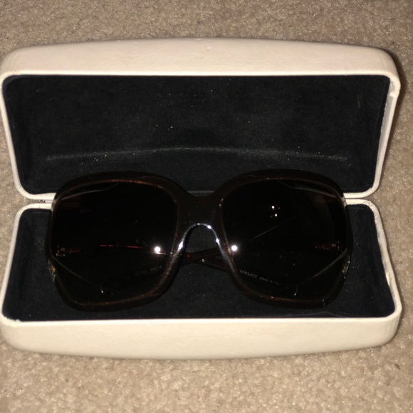 Versace sunglasses - Picture 2 of 4